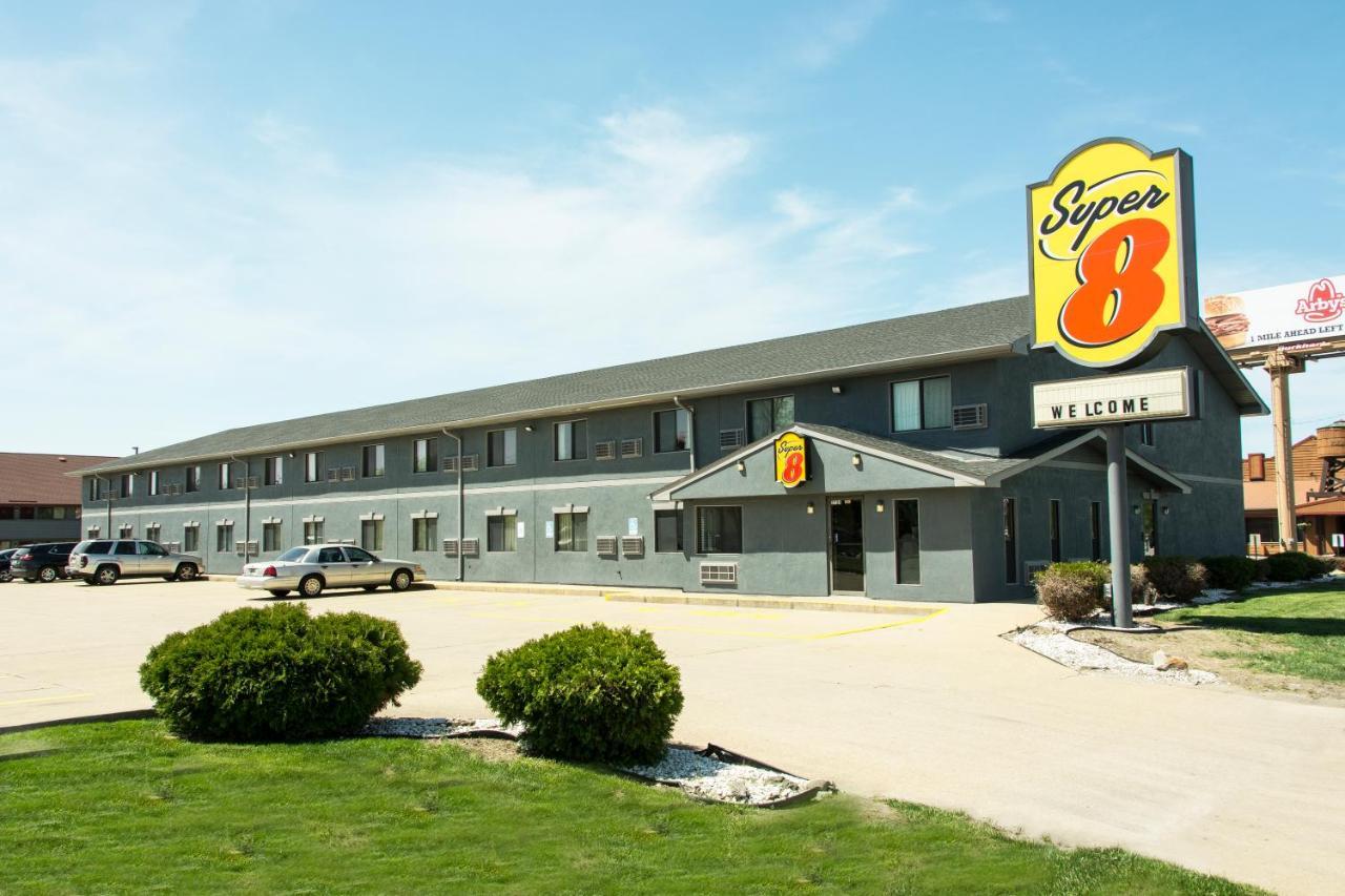 密歇根城速8酒店 外观 照片
